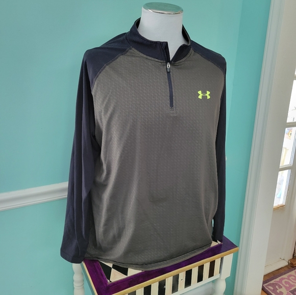 Under Armour Pullover - Picture 6 of 7